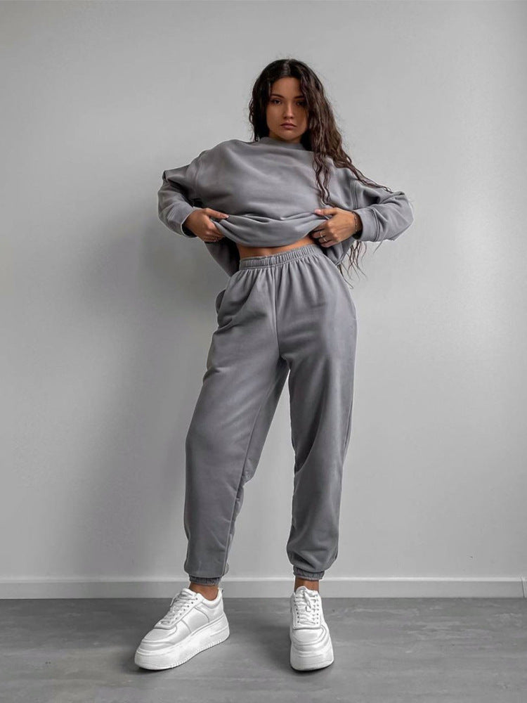 Fashionable Loose-fit Crewneck Sweatshirt With Long Sleeves And Casual Athletic Pants