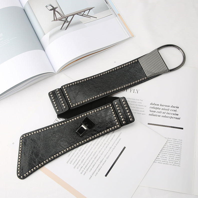 Simple Women's Rivet Belt for everyday fashion