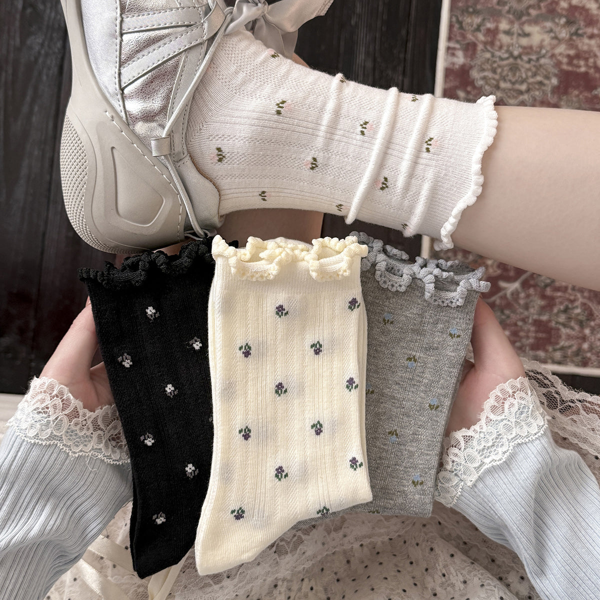Coquette Floral Ruffle Cuff Crew Socks, Vintage Lace Trim Knit Socks With Tiny Flower Print, Women's Sweet Casual Socks For Mary Janes & Balletcore