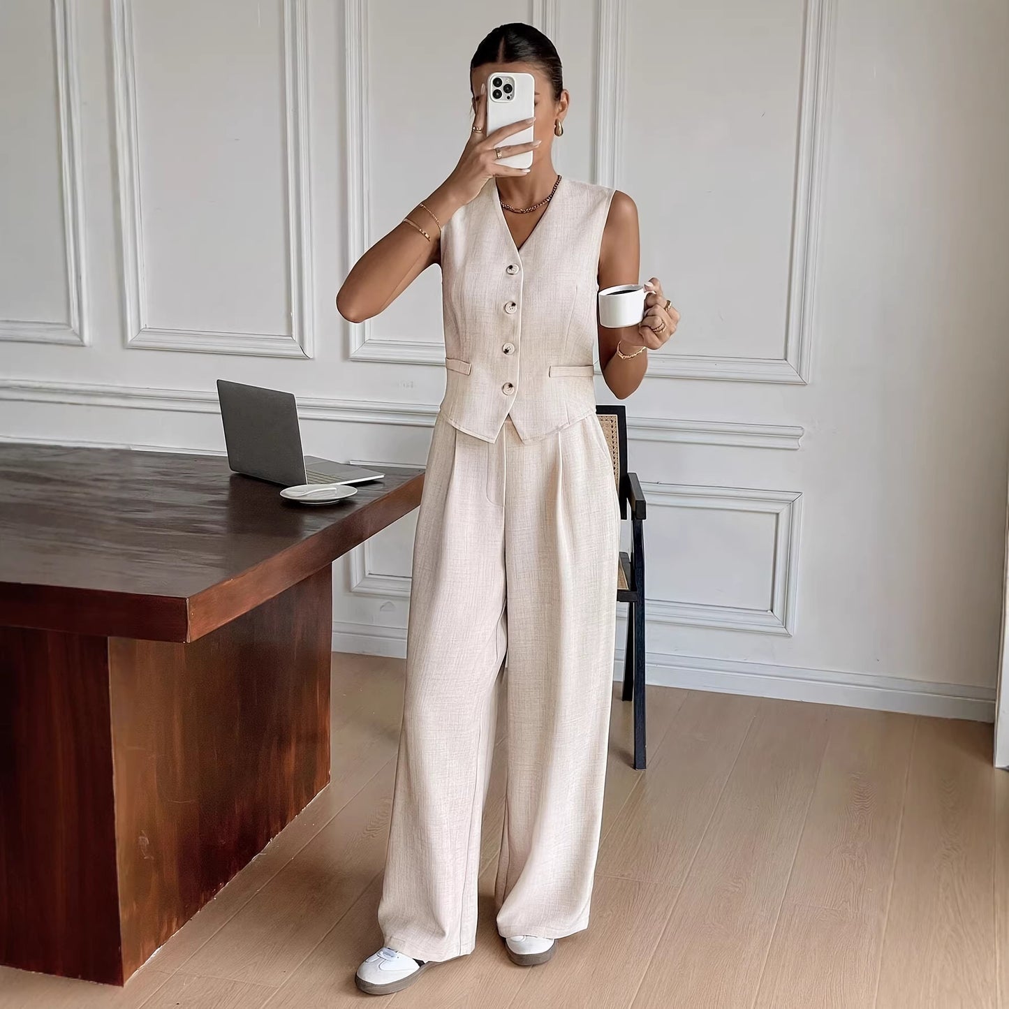Stylish Off-white Sleeveless Vest And Wide-leg Pants Set For Women Summer Style
