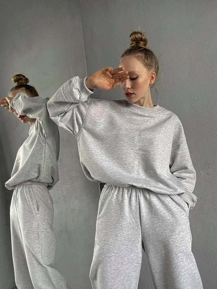 Fashionable Loose-fit Crewneck Sweatshirt With Long Sleeves And Casual Athletic Pants
