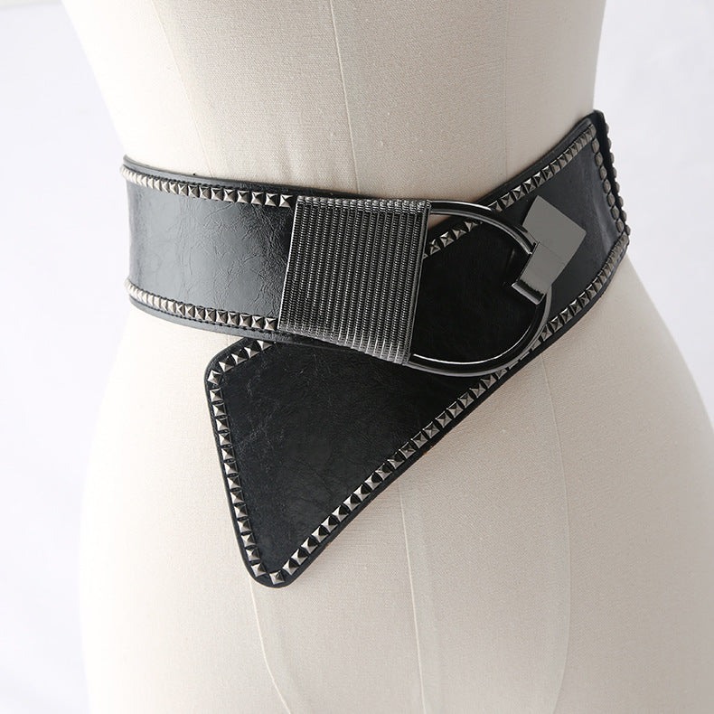 Simple Women's Rivet Belt for everyday fashion