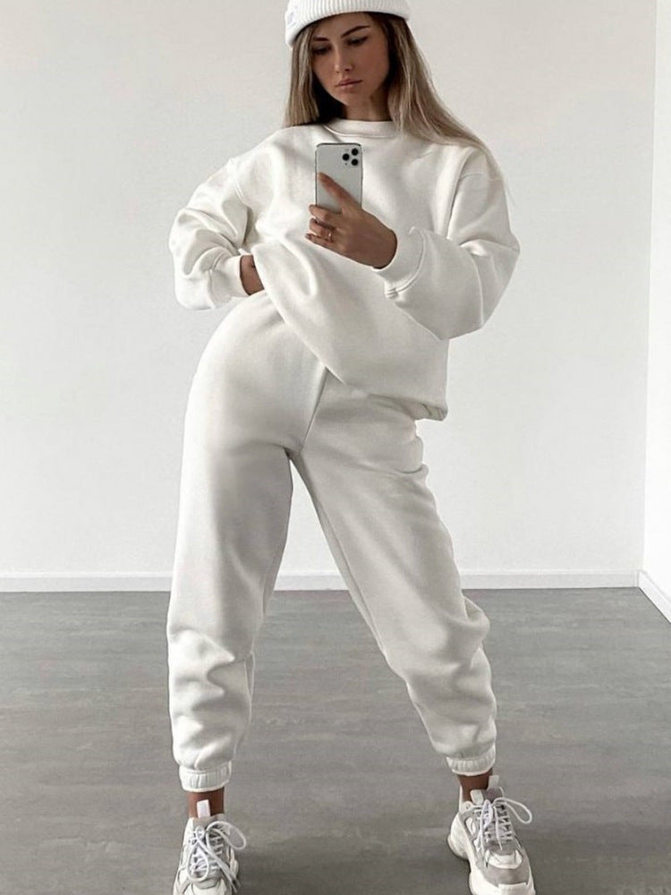Fashionable Loose-fit Crewneck Sweatshirt With Long Sleeves And Casual Athletic Pants