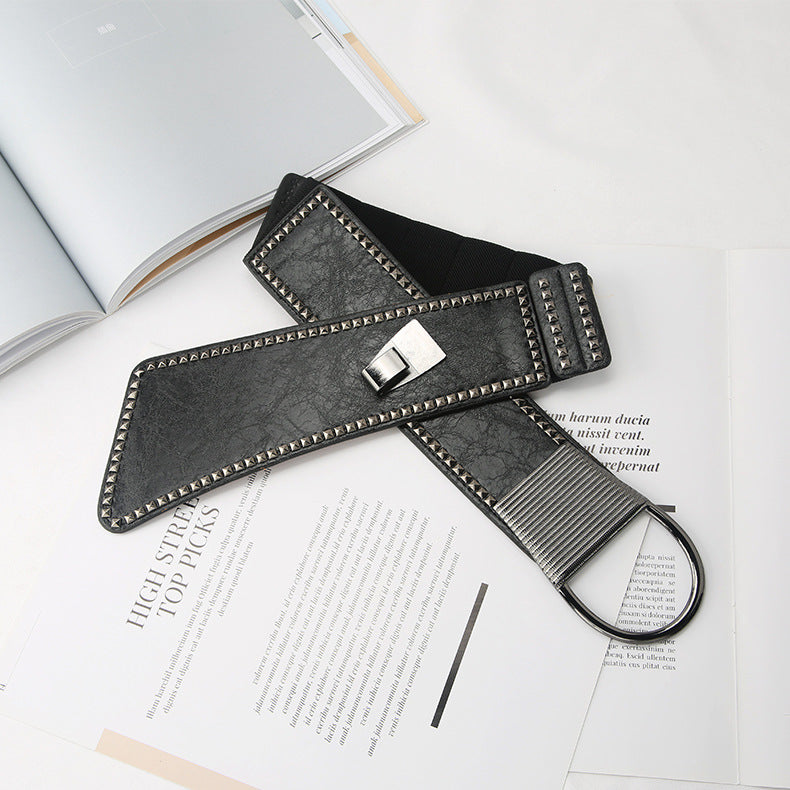 Simple Women's Rivet Belt for everyday fashion