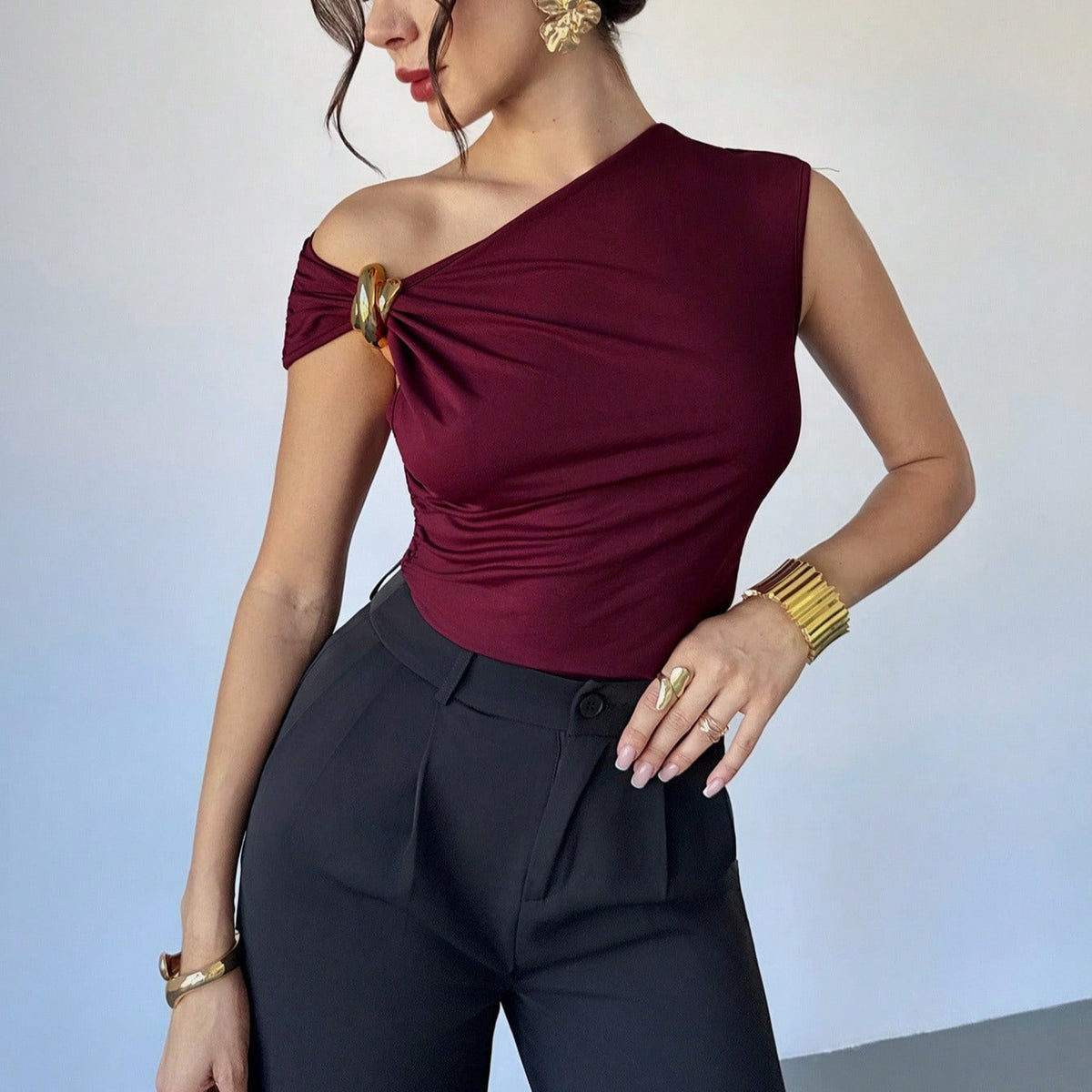 Elegant Minimalist Sleeveless Slimming Top For Women