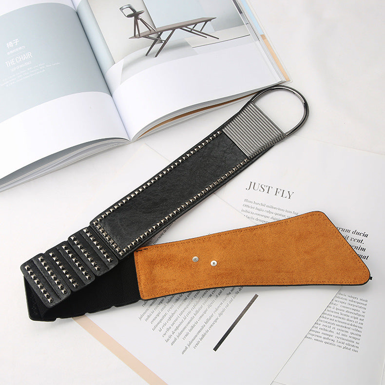 Simple Women's Rivet Belt for everyday fashion